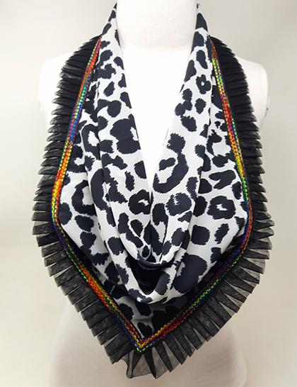 black--white-safari-smagnetic-scarf-with-multicolor-frilled-border