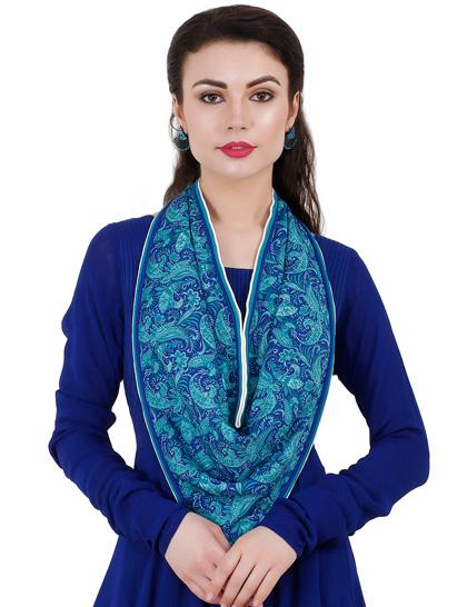 electric--turqoise-paizley-vneck-scarf