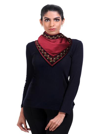 maroon-woollen-sequined-neck-warmer-