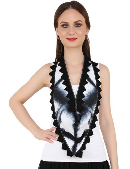 black--white--muslin-tiedye-scarf-with-triangular-scallop-border