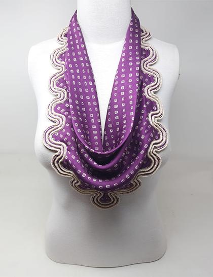 purple-bandhni-scallop-beaded-magnetic-scarf