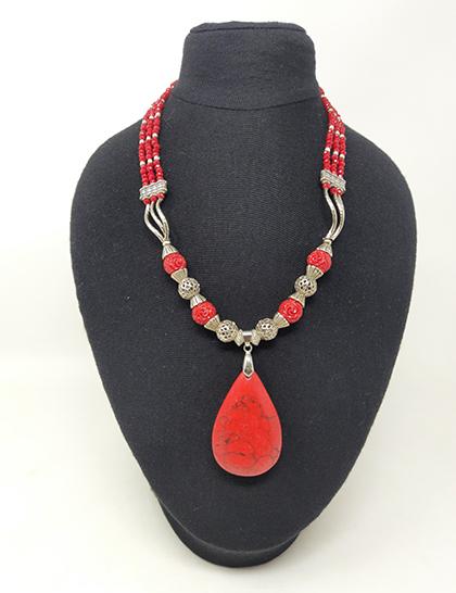 red-teardrop-agate-necklace-