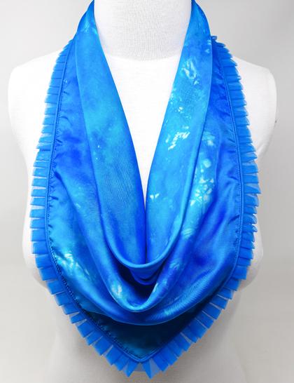 turquoise-frilled-smagnetic-scarf